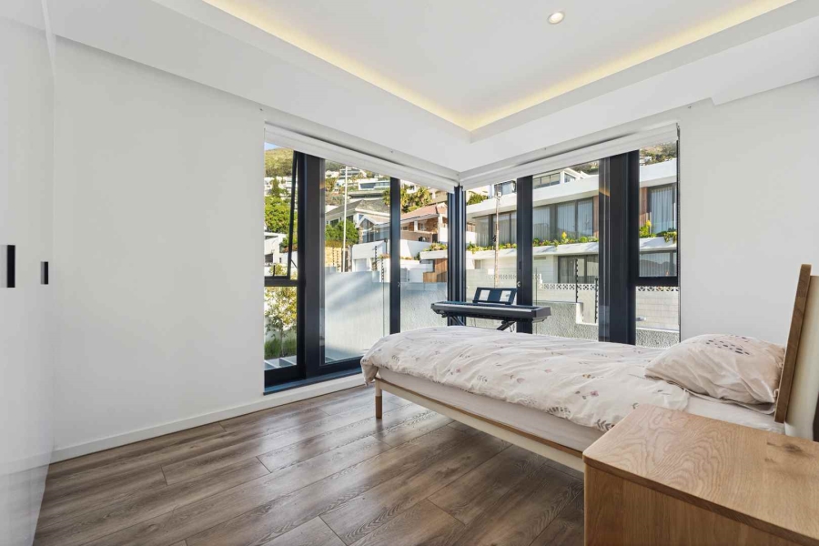 4 Bedroom Property for Sale in Fresnaye Western Cape